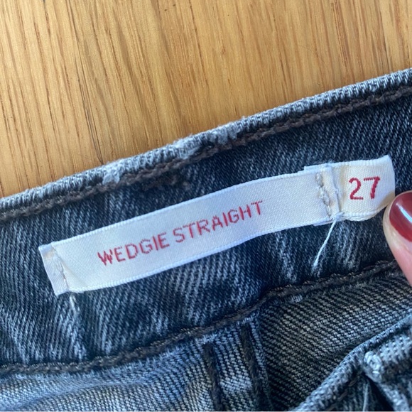 Levi’s Black Wedgie Straight Leg Jeans - Picture 5 of 6